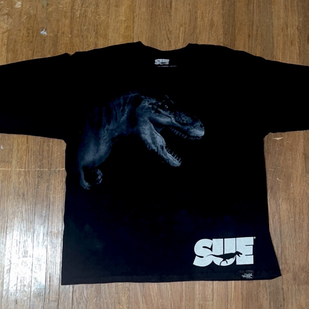 Field museum T. rex SUE shirt